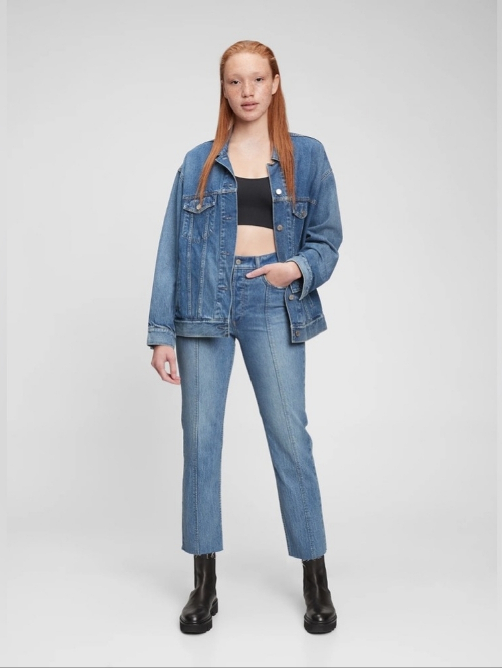 GAP - High Rise Cheeky Straight Jeans 703519 | Light Blue Indigo | Size 32 (14R)